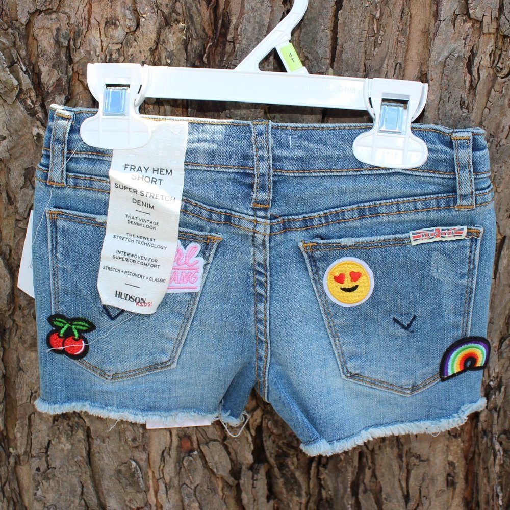 🌈Hudson Girls Love Patches Jean shorts NWT - Picture 3 of 5